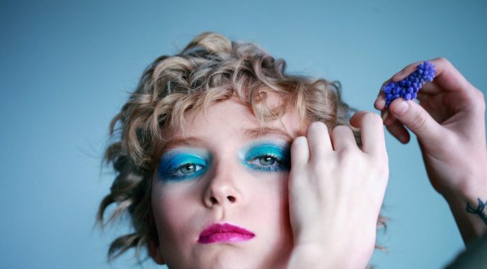 Teen tips for choosing makeup colors