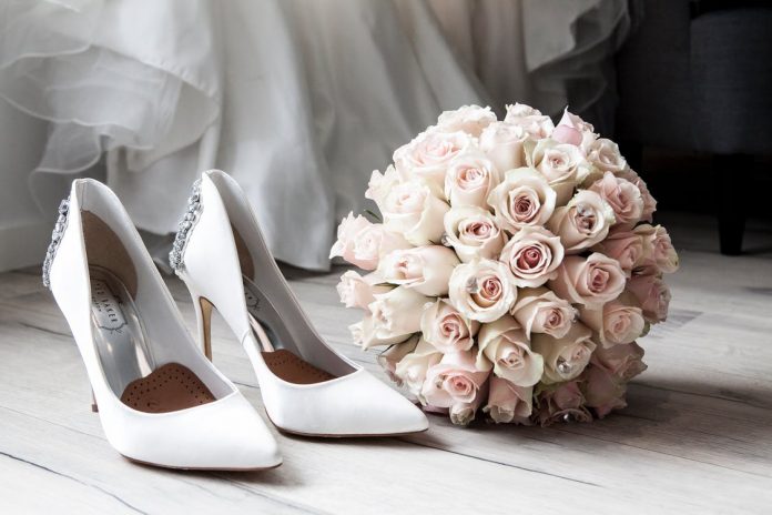 How to choose the right bridal shoes